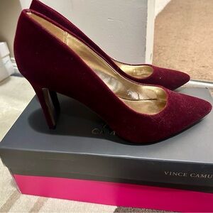 Avery and Sage Women's Burgundy Heels